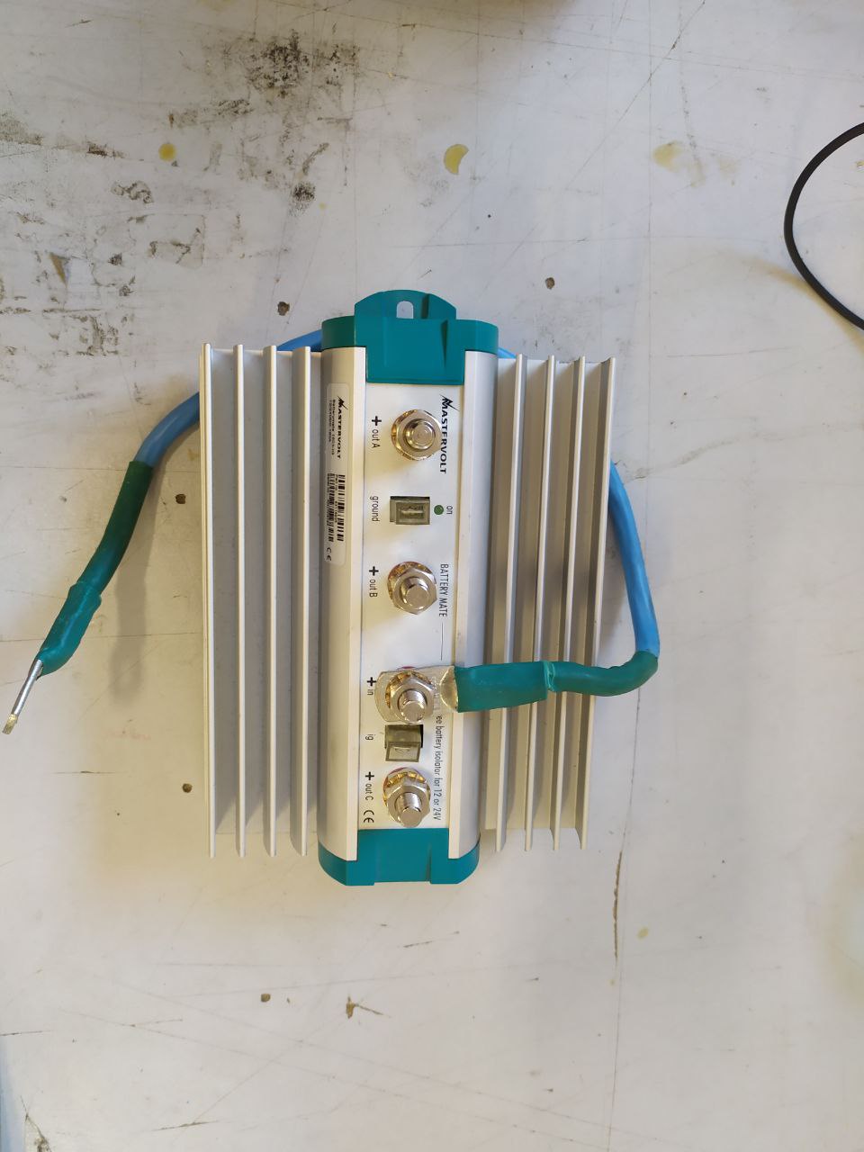 Электронный аккумуляторный разделитель/изолятор Mastervolt Battery Mate 1603 IG б/у s/n AN17C5163 на проверку