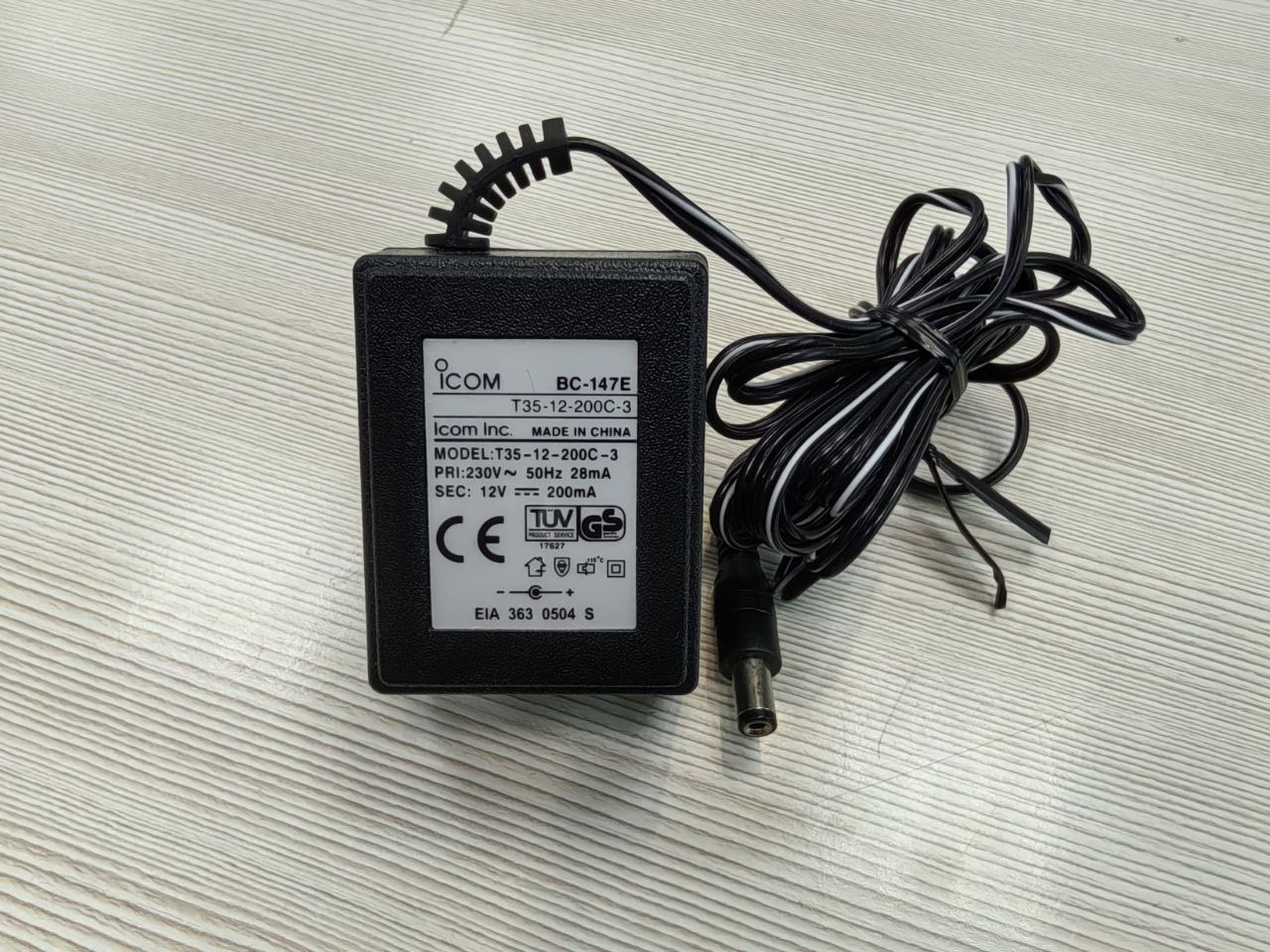 Сетевой адаптер Icom BC-147E(как новый)