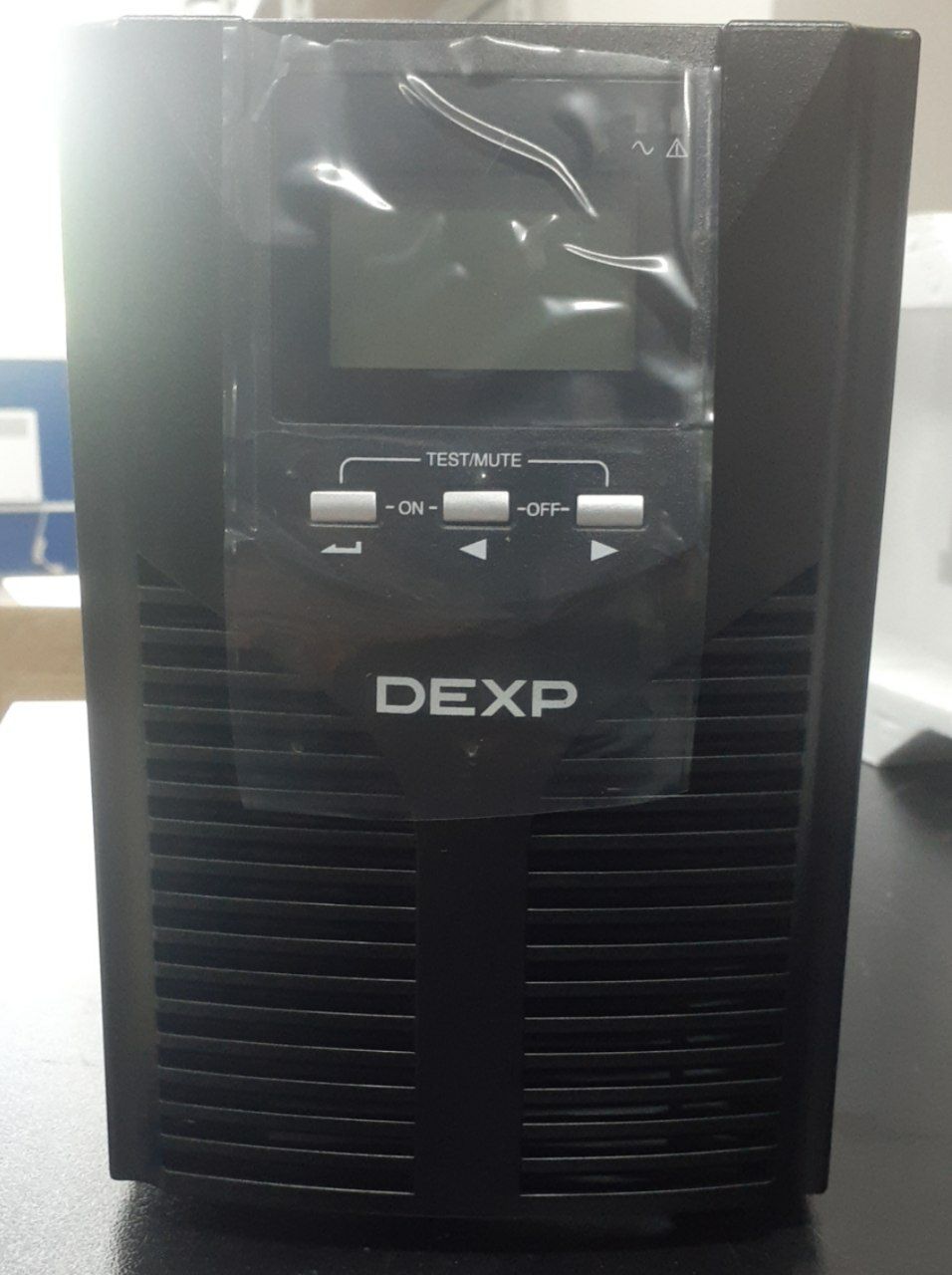 ИБП DEXP MIX ONLINE 1000VA (двойное преобразование, 1000ВА, 900 Вт, 1 роз IEC320+1 роз CEE7, USB, RS232