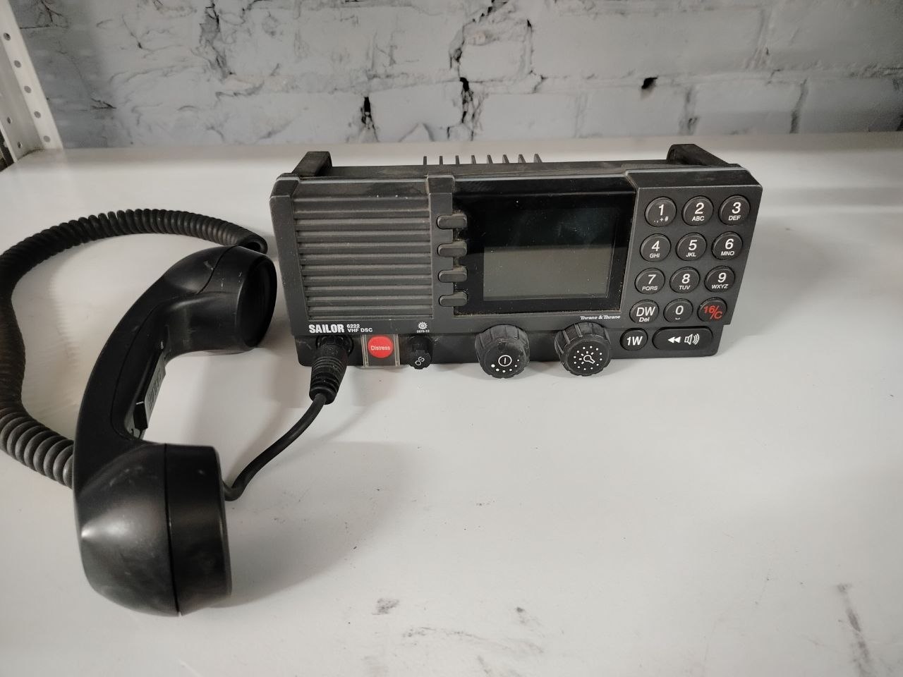 УКВ радиостанция Sailor TT-6222A s.n 0429220883 б.у на проверку