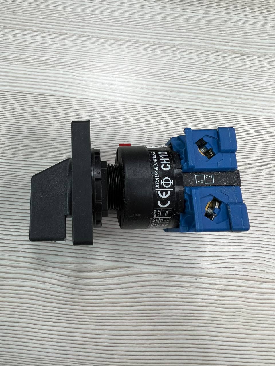 Тумблер ON/OFF switches