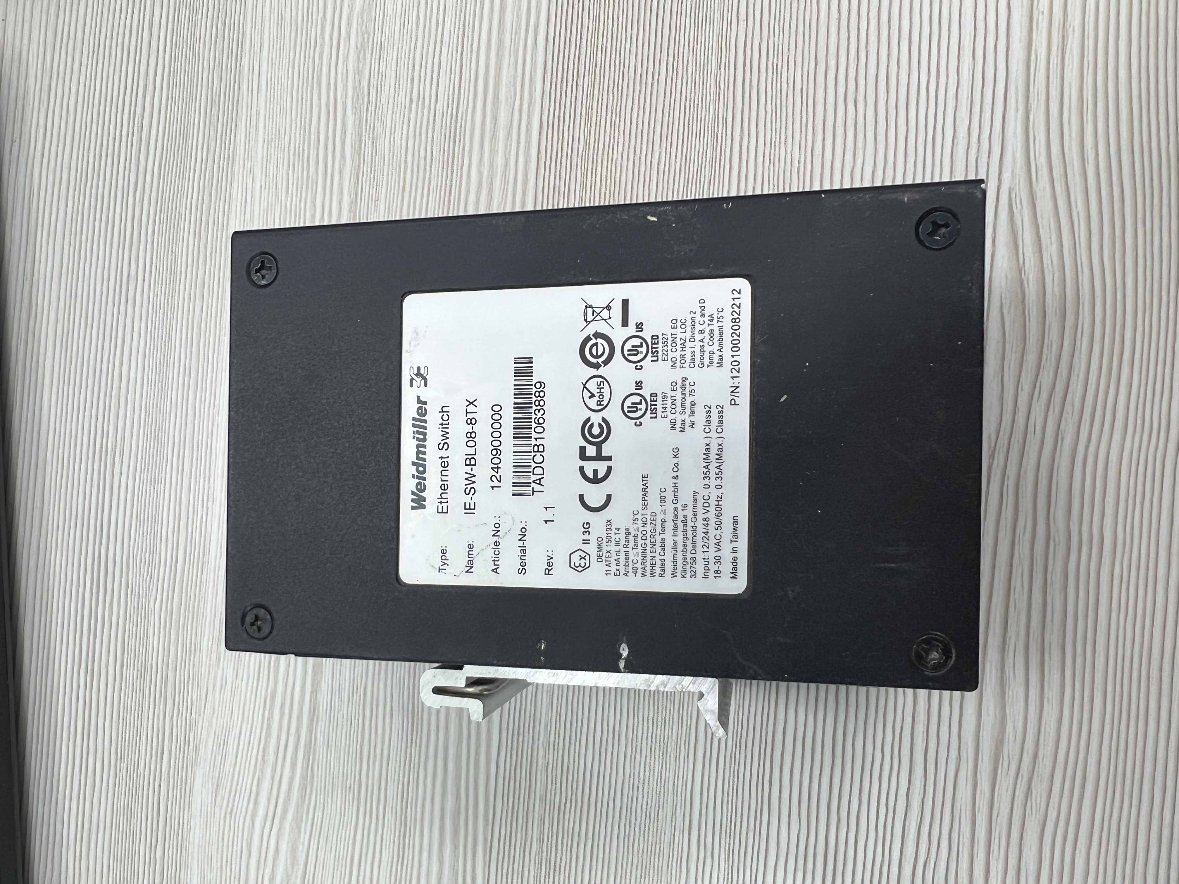 Коммутатор Ethernet Switch IE-SW-BL08-8TX s.n TADCB1063889 б.у