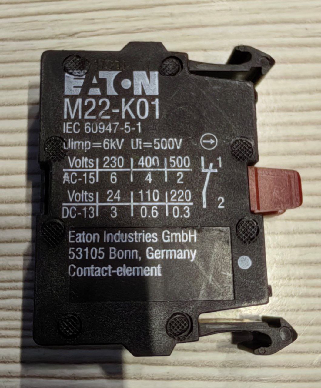 Переключающий контактный элемент EATON M22-K01, s.n СПБ-784813, б.у, на проверку