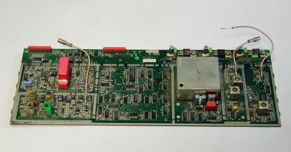Плата ПВ/КВ PCB Board 711 б.у. s/n 8637820037 на проверку