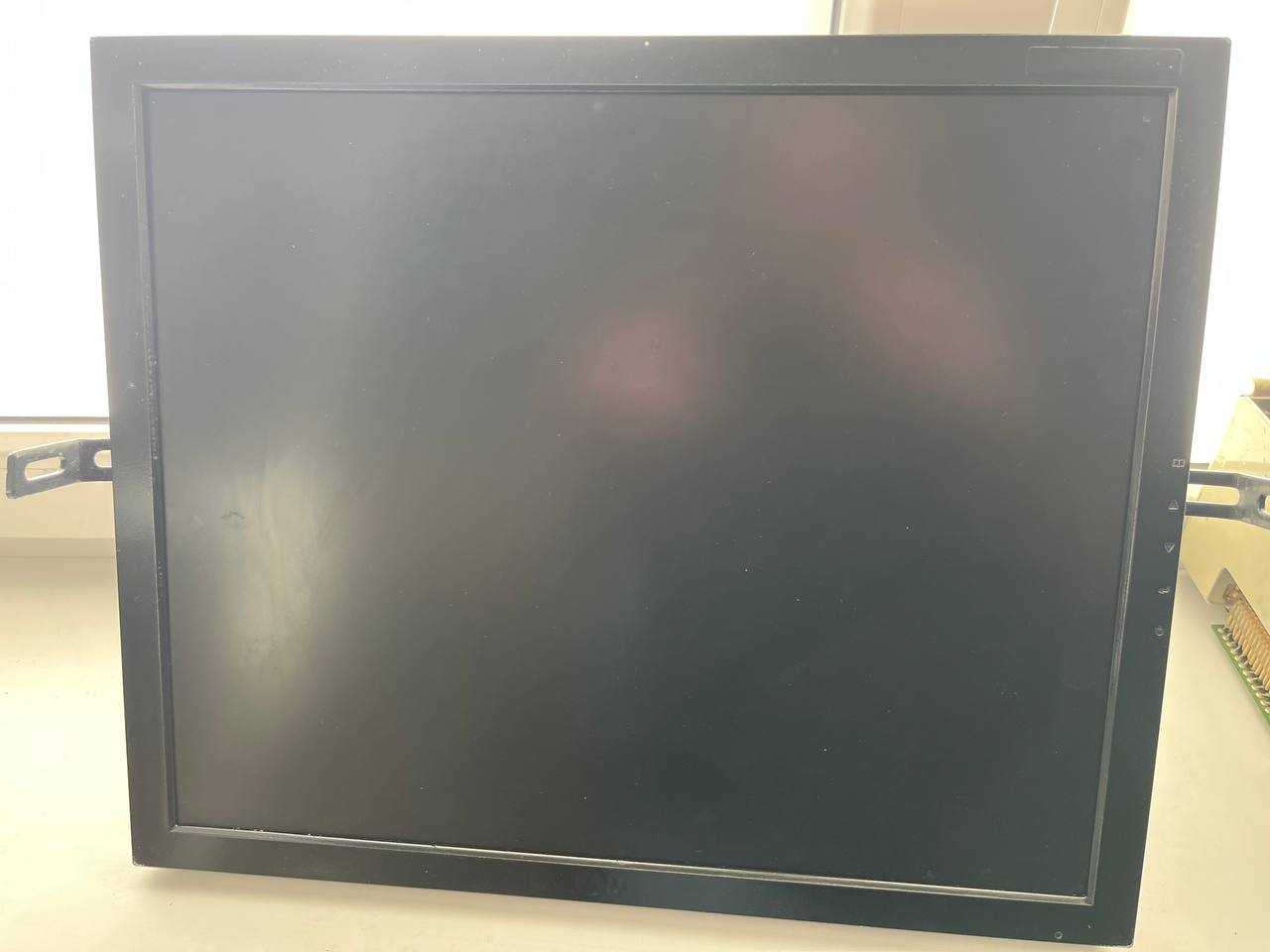 Монитор LG L1919S-SF s.n 606NTZN1M565 б.у на проверку