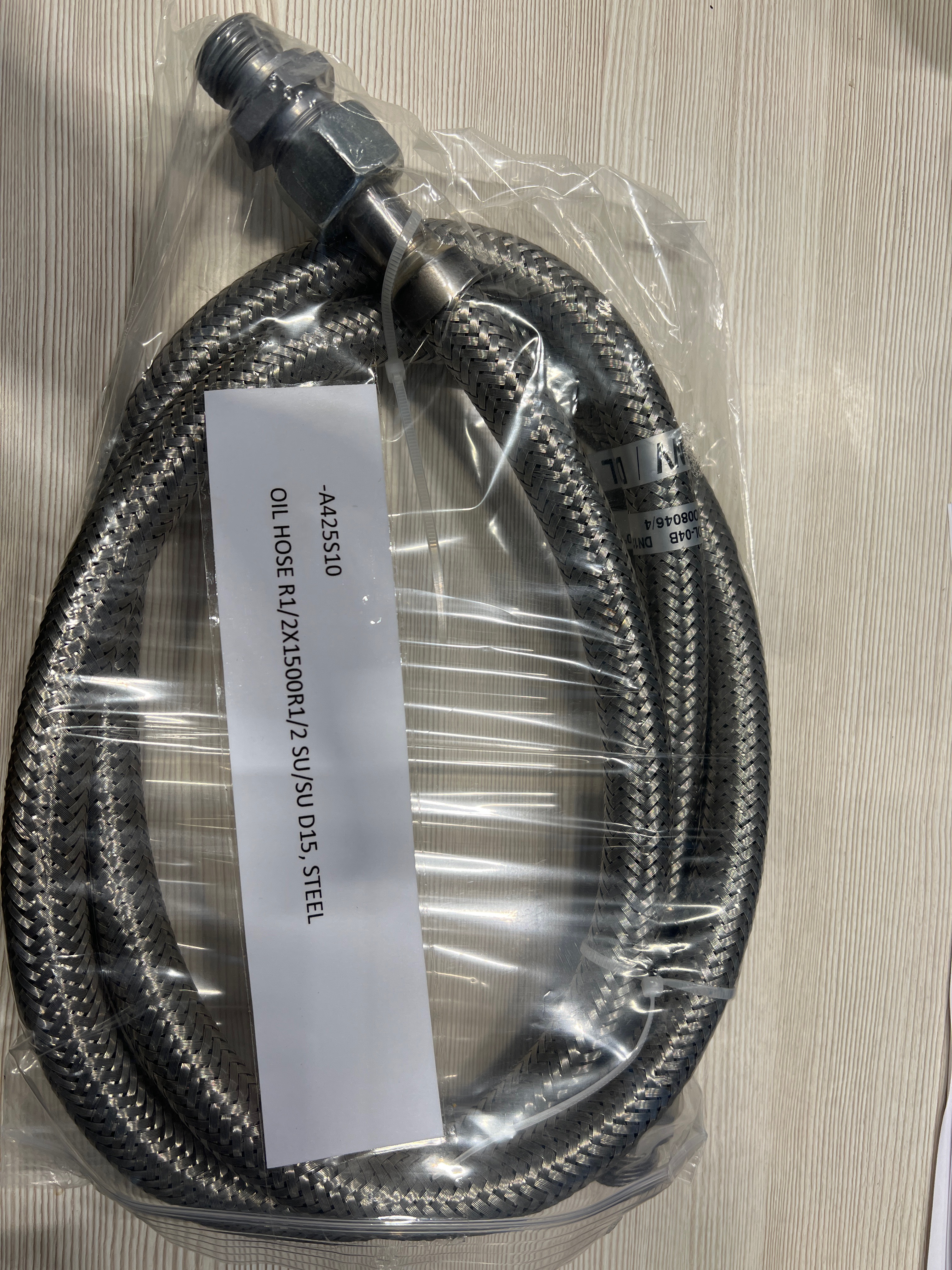 МАСЛЯНЫЙ ШЛАНГ R1/2X1500R1/2 SU/SU D15, СТАЛЬНОЙ -A425S10
