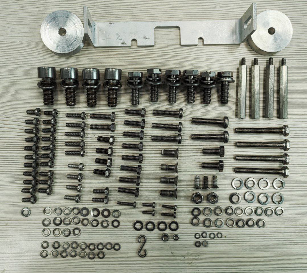 SBAND UPMAST SCREWS