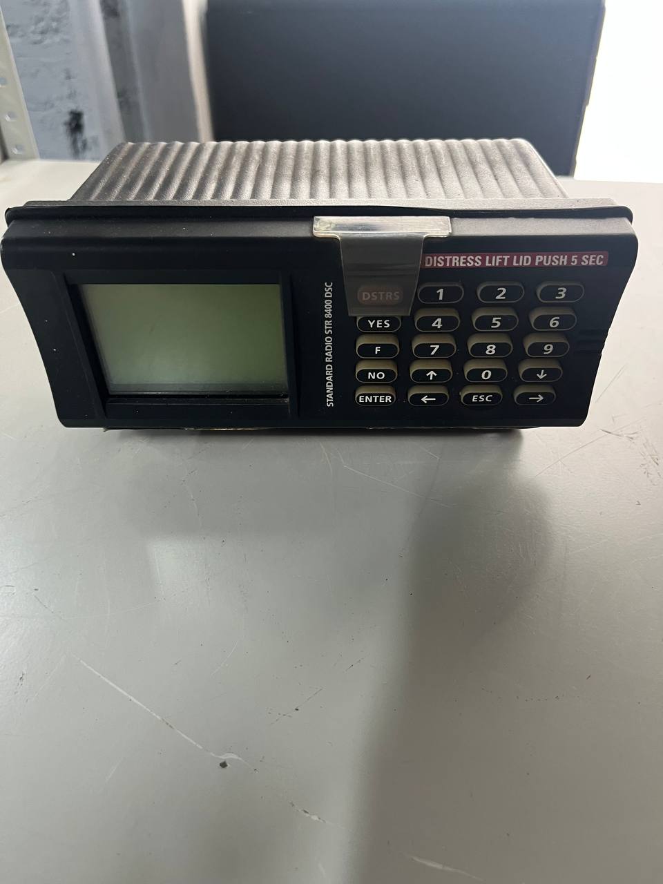 Укв радиостанция Simrad STR8400 s.n 8951544.675 б.у на проверку