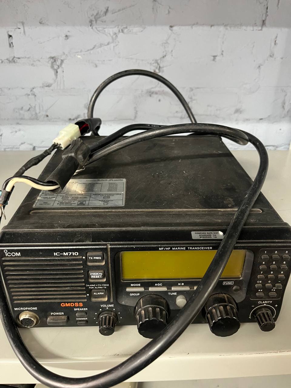 ПВ/КВ радиостанция Icom IC-M710 s.n 05718 б.у на проверку