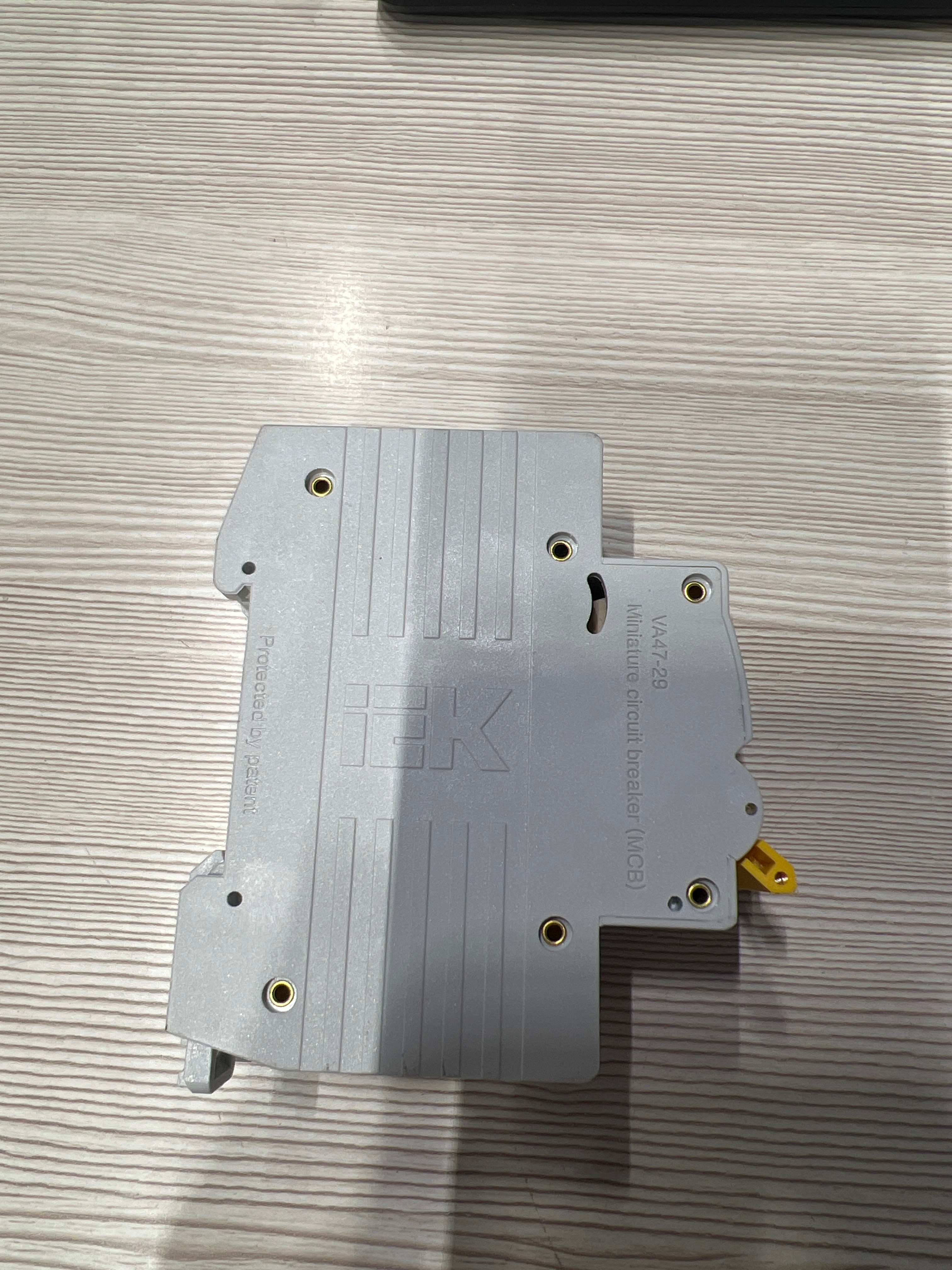 Выключатель IEK мод. 2п C 25А ВА 47-29 4.5кА ИЭК MVA20-2-025-C