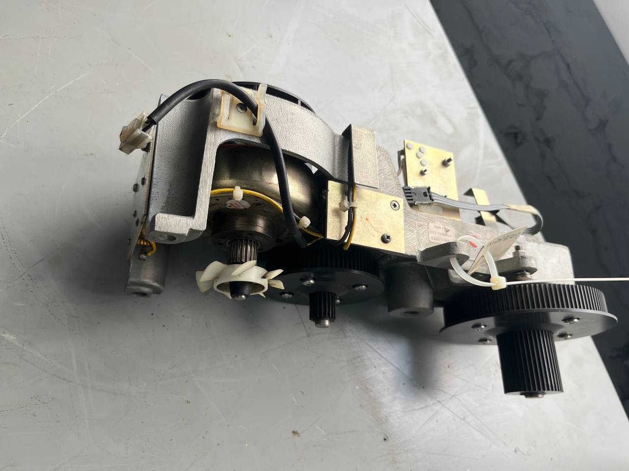 Редуктор радара Bridge Master 65601 157 s.n РНД-690301 б.у на проверку
