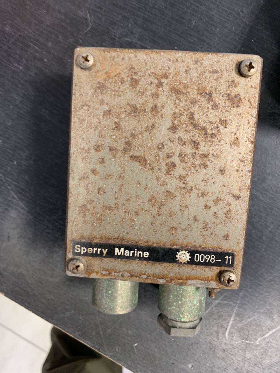 Соединительная коробка SPERRY MARINE TYPE 4894-AD б.у. s/n 2884 б.у рабочее