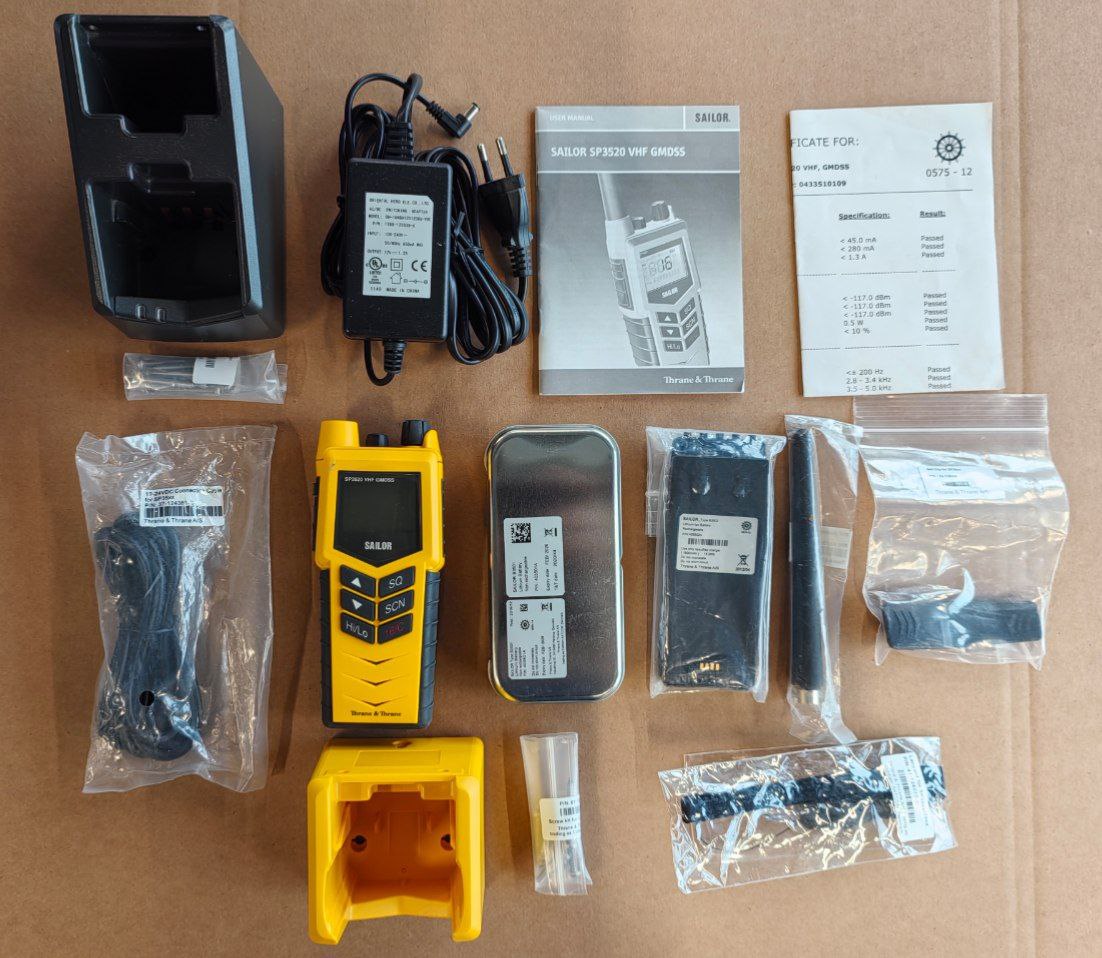 Портативная УКВ радиостанция ГМССБ Sailor SP3520, (РМРС), s.n 0433510109, б.у, рабочее