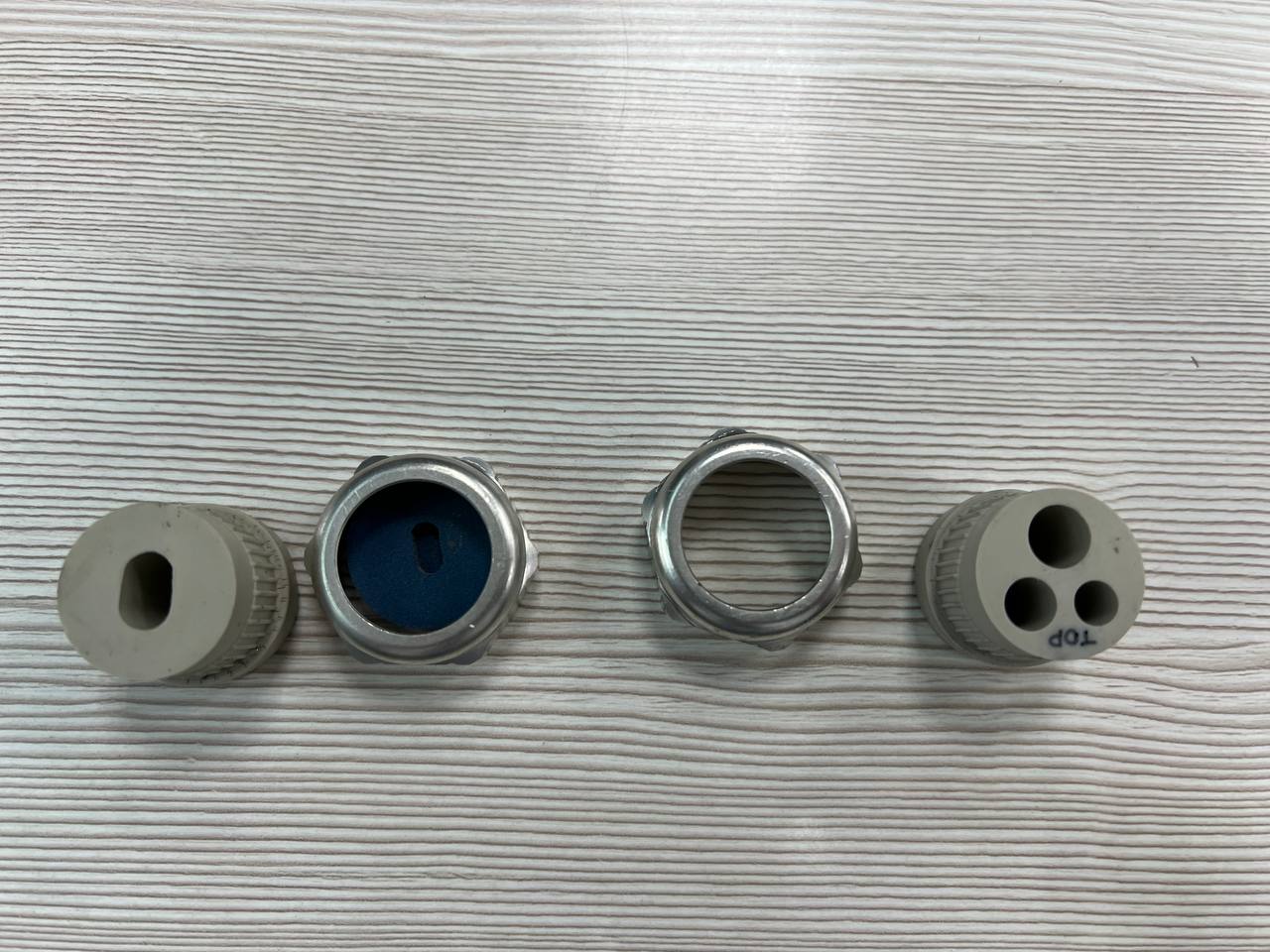 SBAND UPMAST CABLE GLANDS