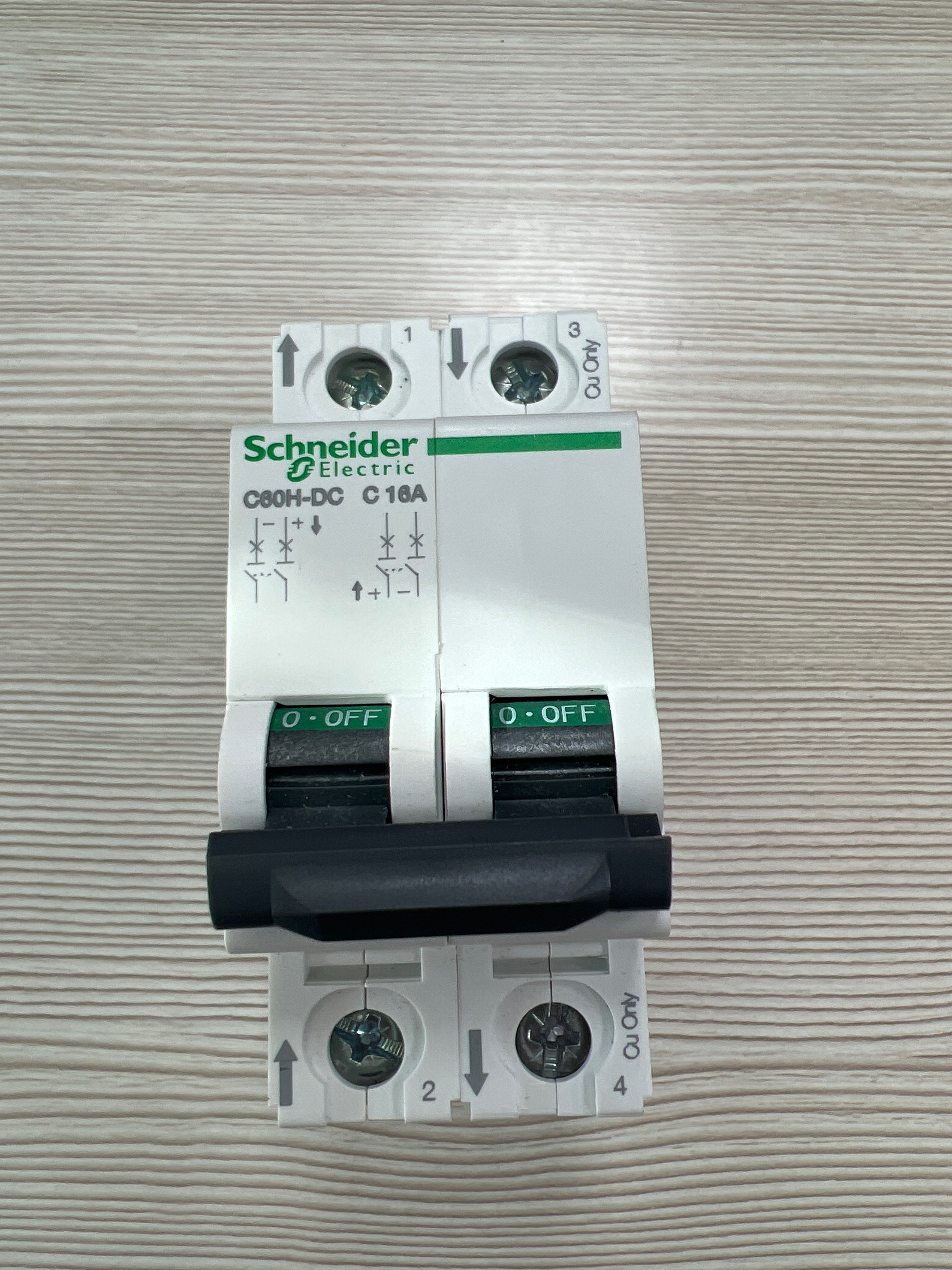 Выключатель автоматический Schneider Electric A9N61531, Circuit breaker; 500VDC; Inom: 16A; Poles: 2; DIN; Charact: C; 20kA