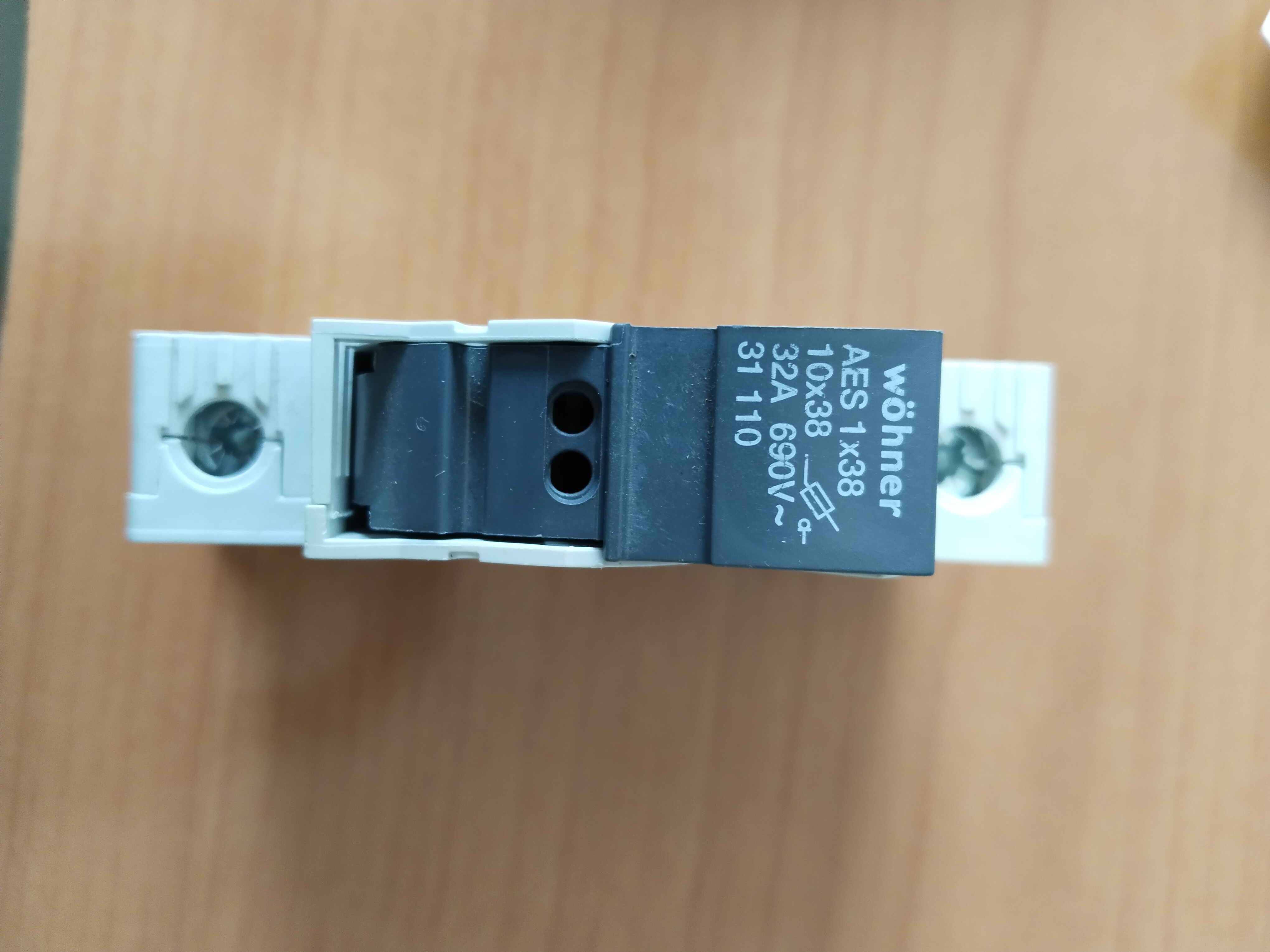 Держатель предохранителя Wohner AES 1x38, б.у