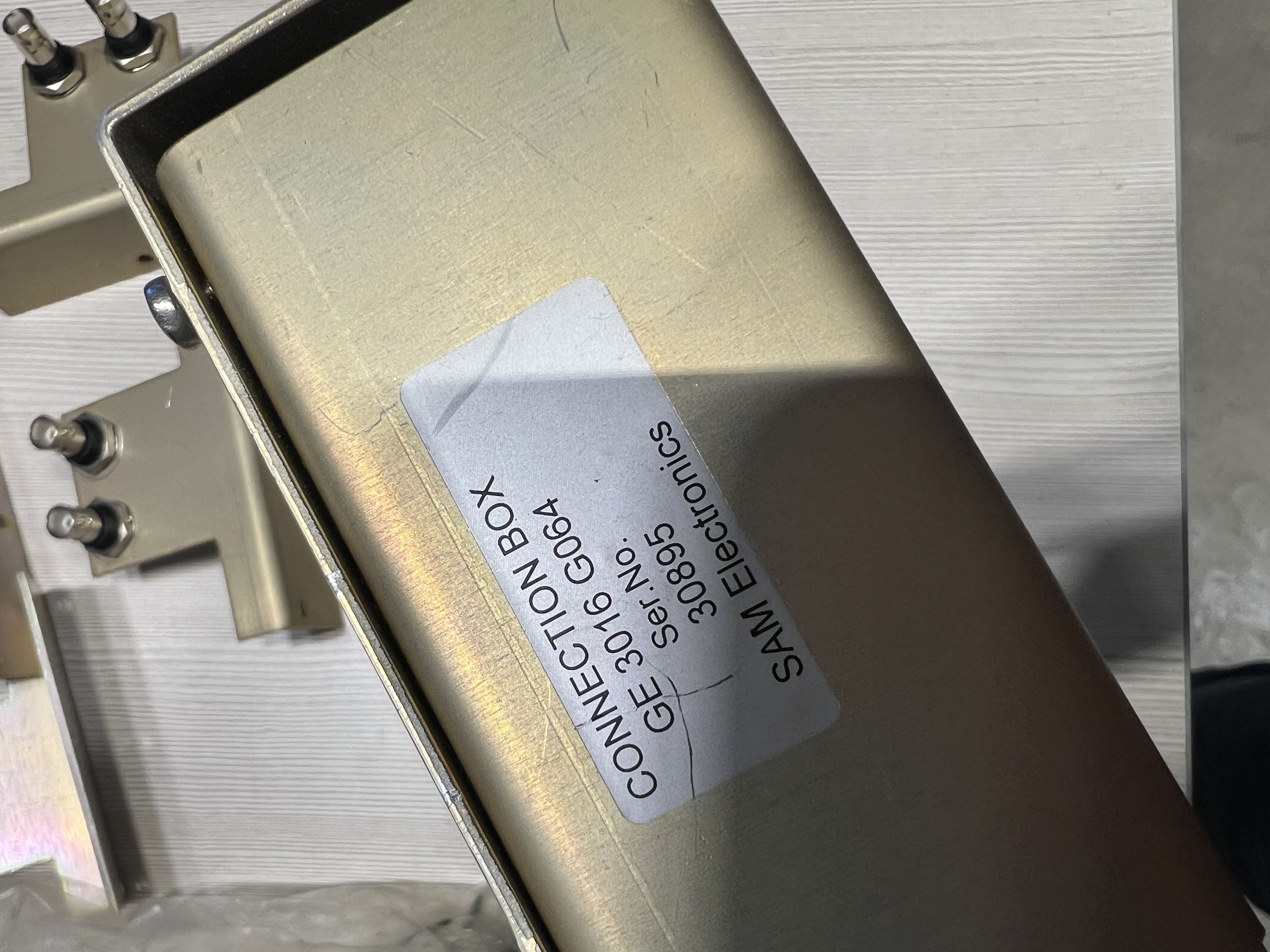 Соединительная коробка GE3016 G064 Sam Electronics, s.n 30895, б.у, на проверку