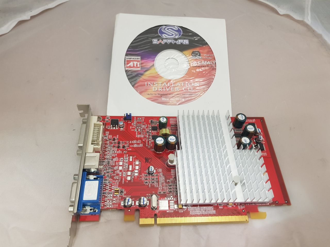 Видеокарта Radeon X550 Advantage 128MB б.у s.n A054500038999 раб.