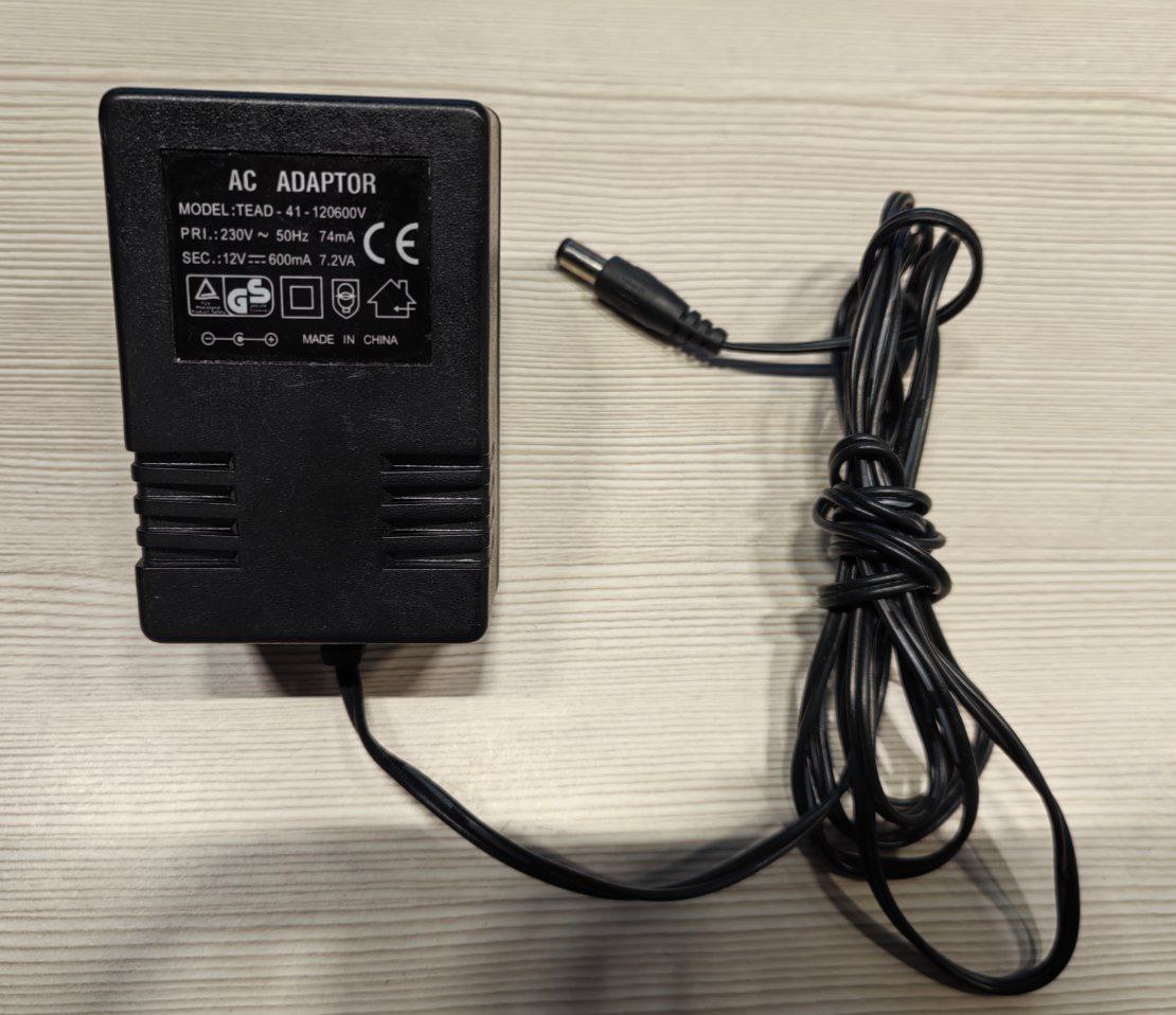 Блок питания AC ADAPTOR TEAD-41-120600V, s.n СПБ-611877, б.у, на проверку