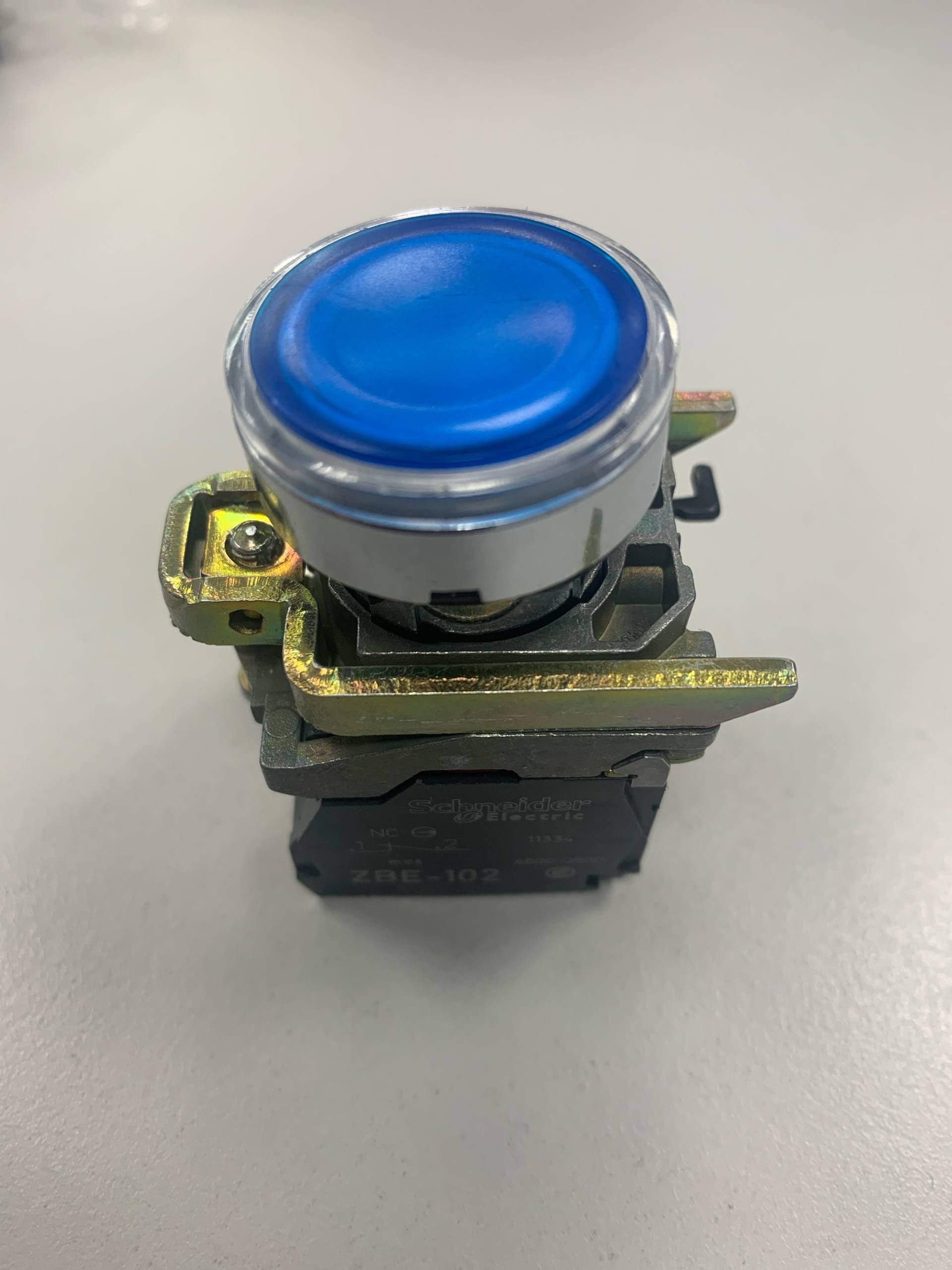 Кнопка Schneider Electric XB4BA42 ZBE-102 (Синяя)