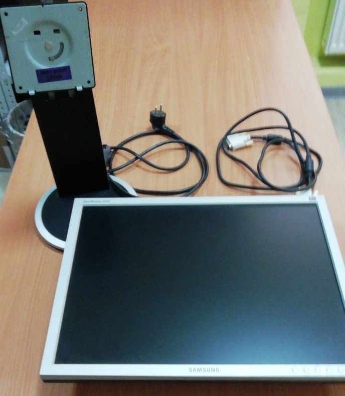Монитор Samsung Syncmaster 203B 20", s.n HA20HSHL700073N, б.у, рабочий