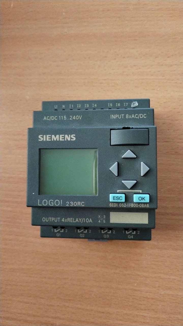 Контроллер SIEMENS LOGO 230RC, s.n ZVWNNA026385, б.у, рабочий