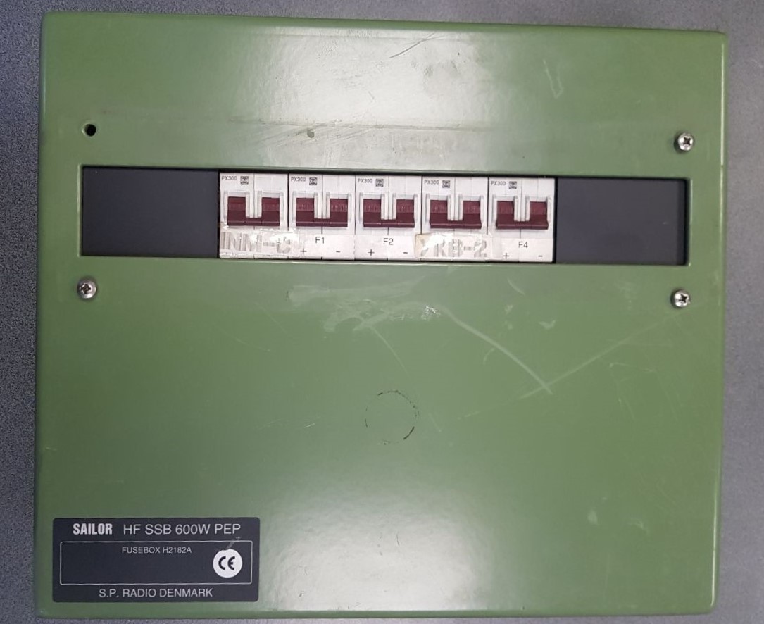 SAILOR HF SSB 600W PEP FUSEBOX H2182A б.у б/s.n на проверку