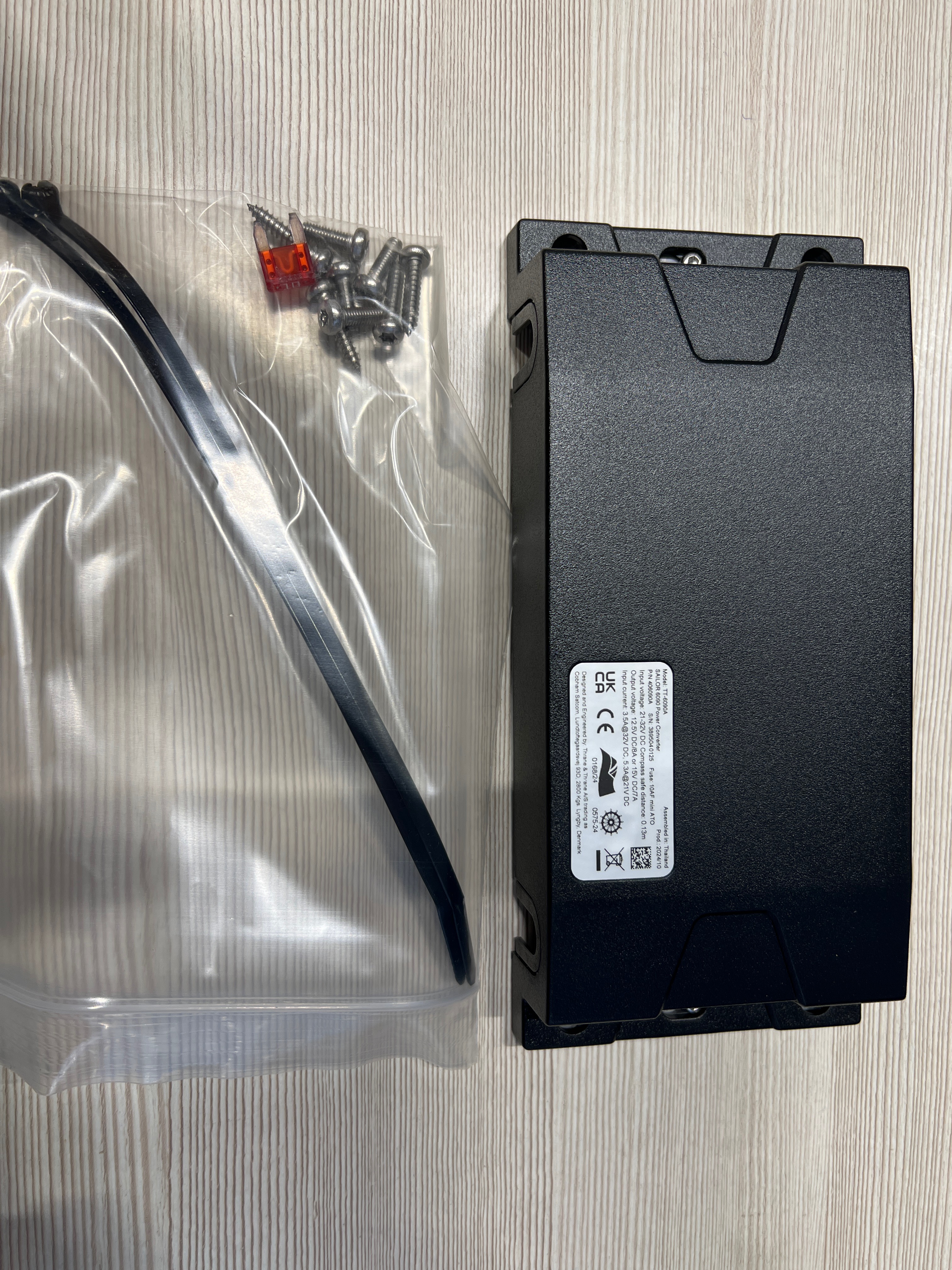 Sailor 6090 Power Converter