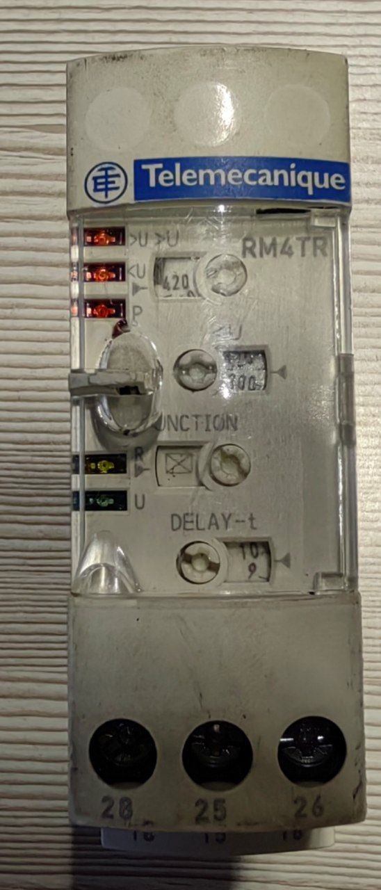 Реле контроля 3х фаз Schneider Electric RM4TR32, s.n 3389110335941, б.у, на проверку