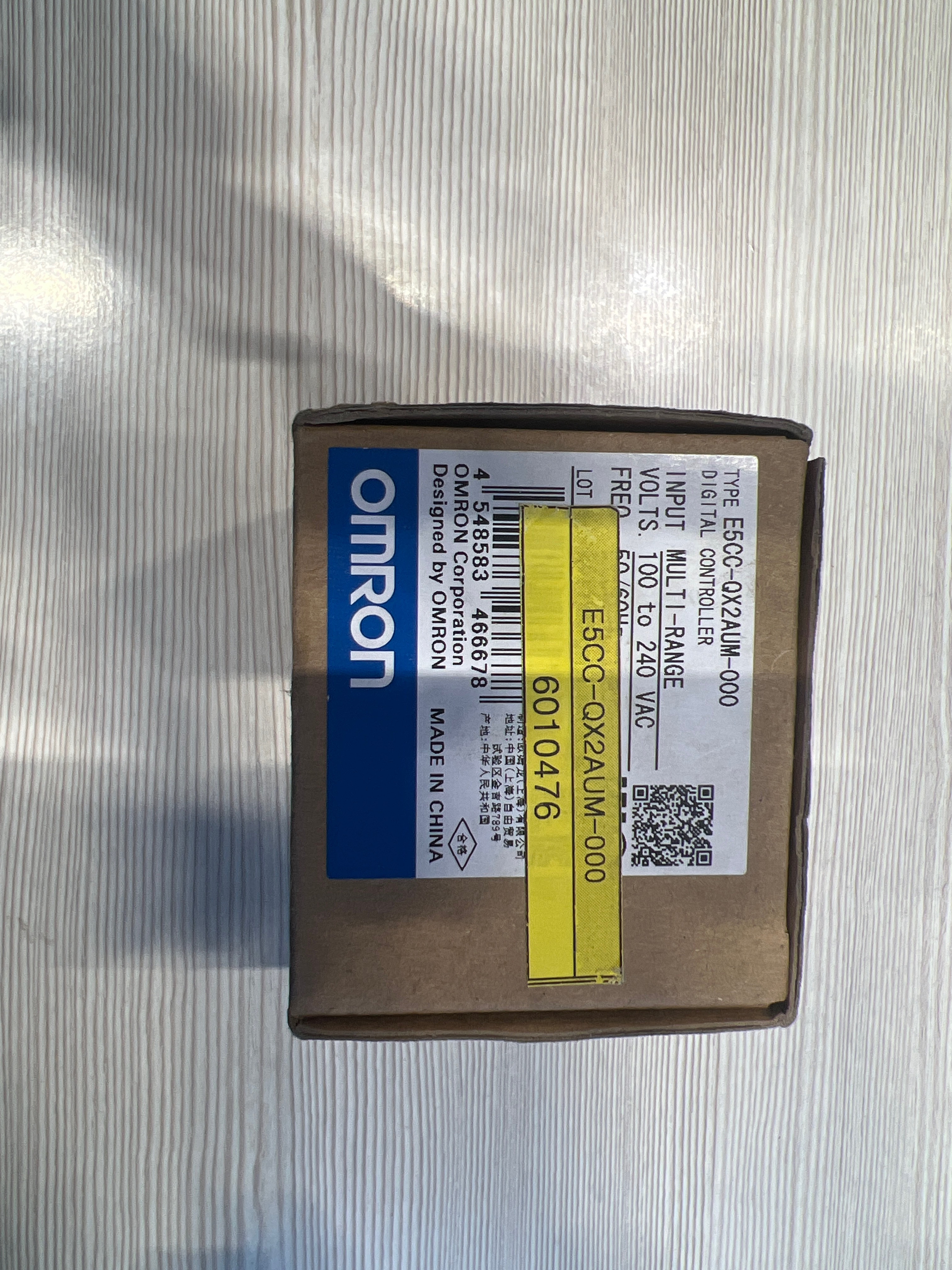 Контроллер OMRON type E5CC-QX2AUM-000