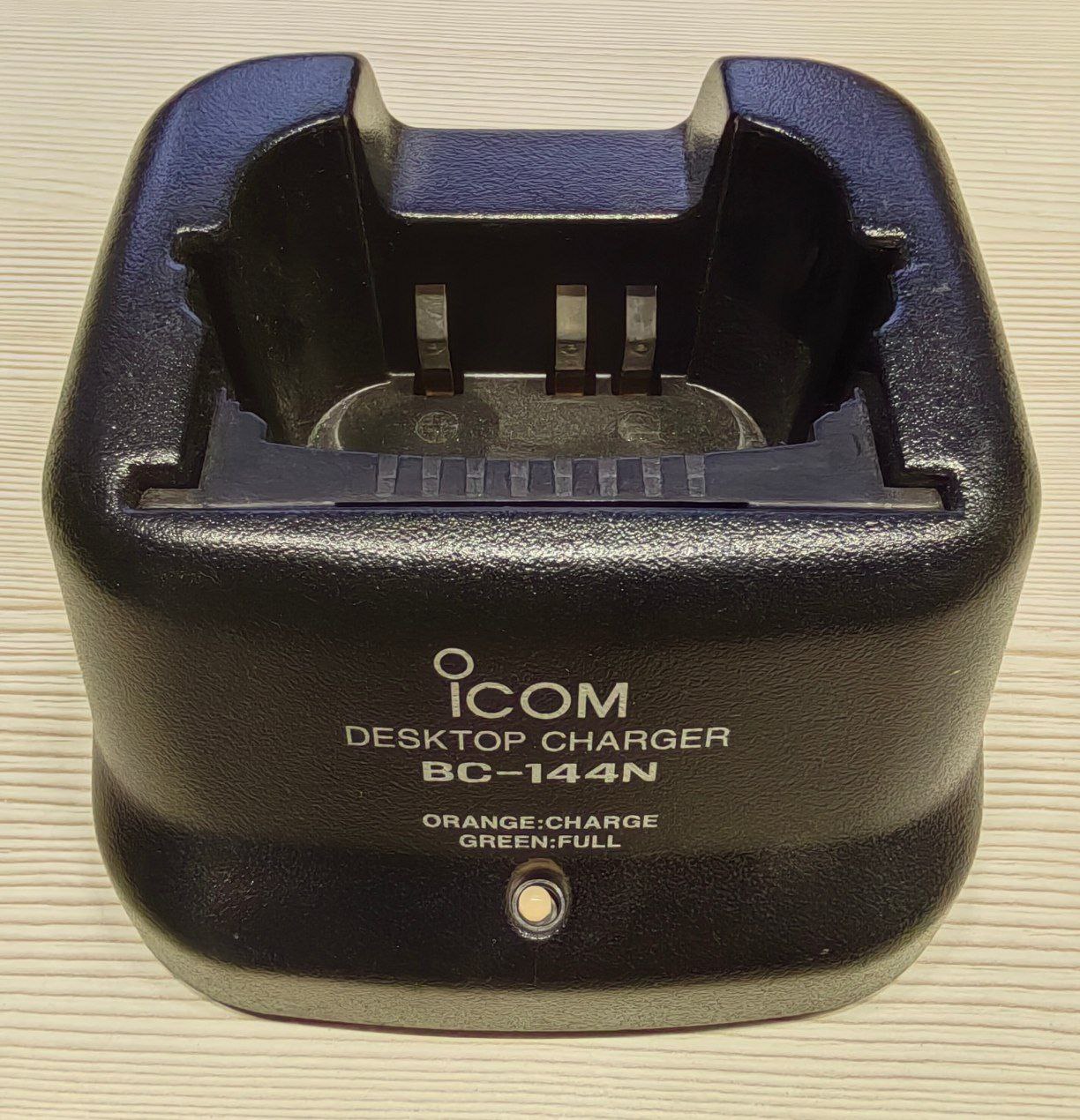Зарядное устройство Icom BC-144, s.n СПБ-700736, б.у, на проверку