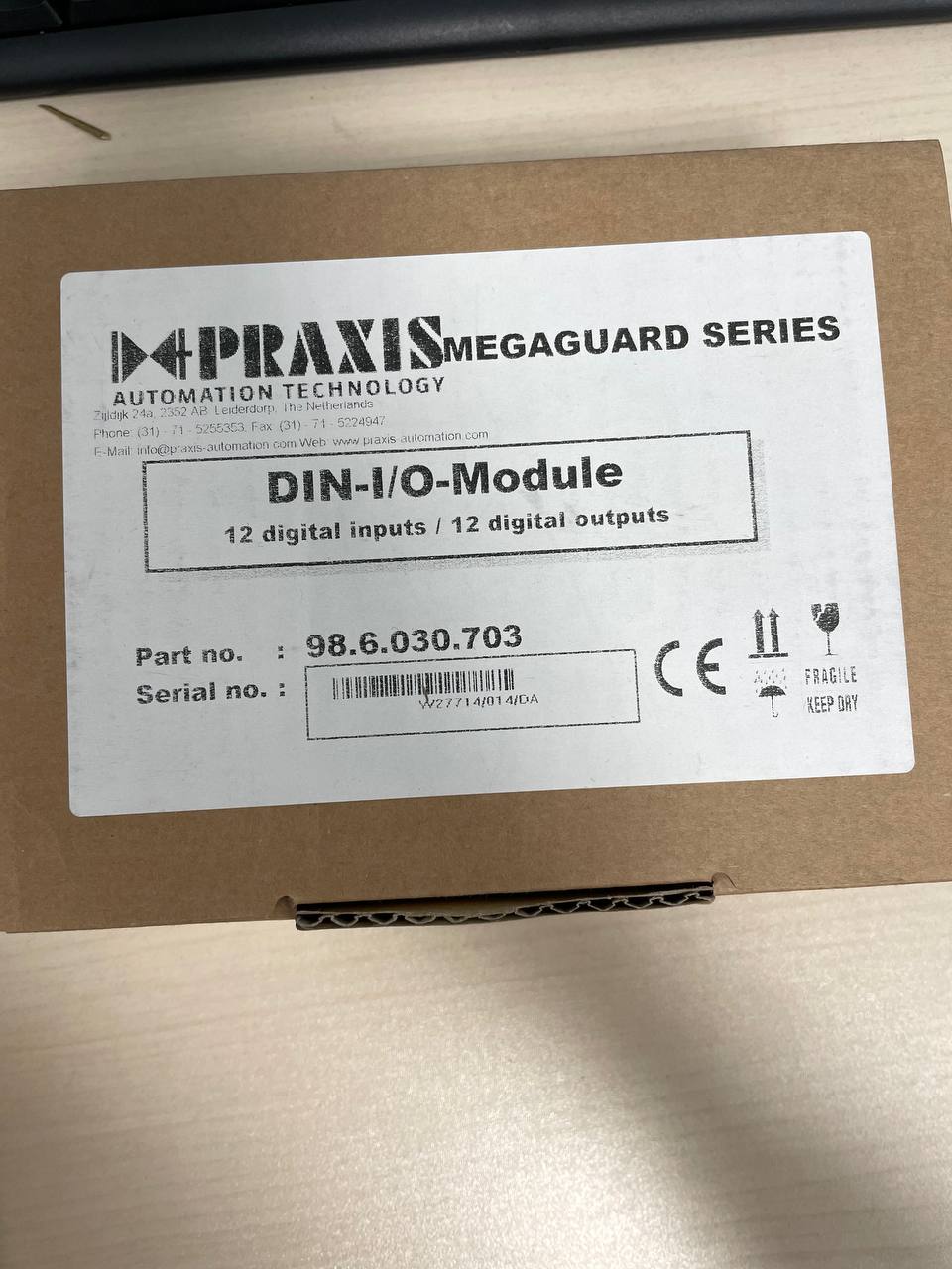 98.6.030.703 Pro-Series Praxis DIN I/O-module 12di/12do