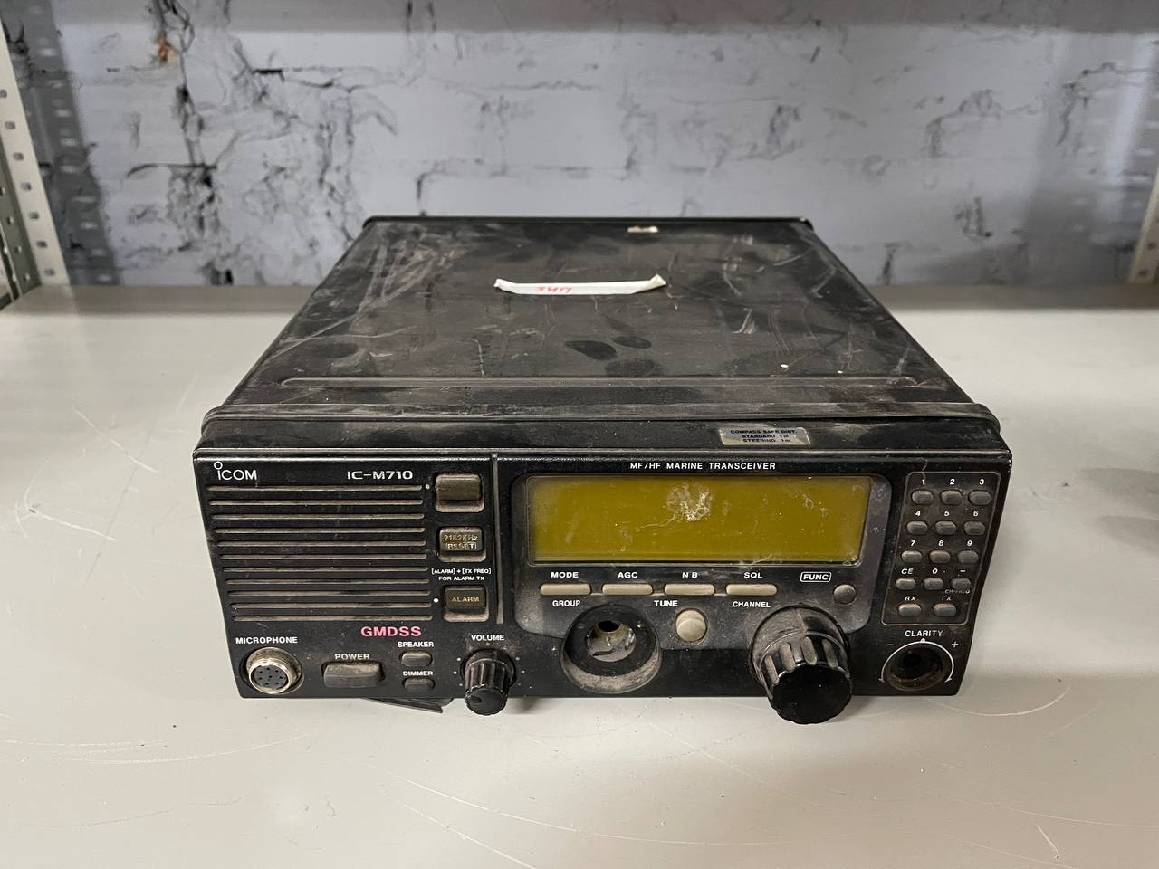 ПВ/КВ радиостанция Icom IC-M710 s.n 04729 б.у на проверку