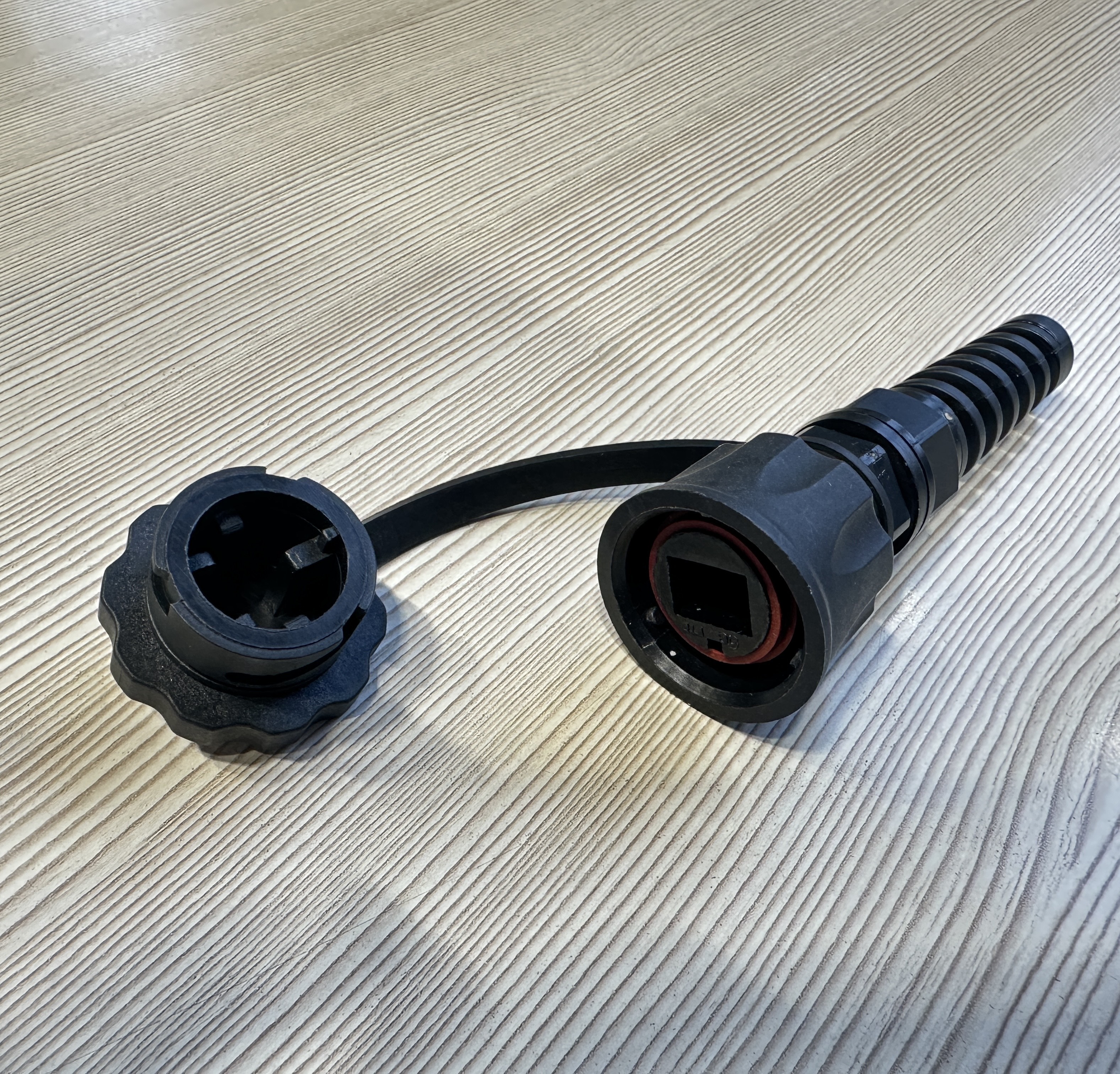 Промышленный разъем RJ-45 (8P8C) под витую пару Hyperline