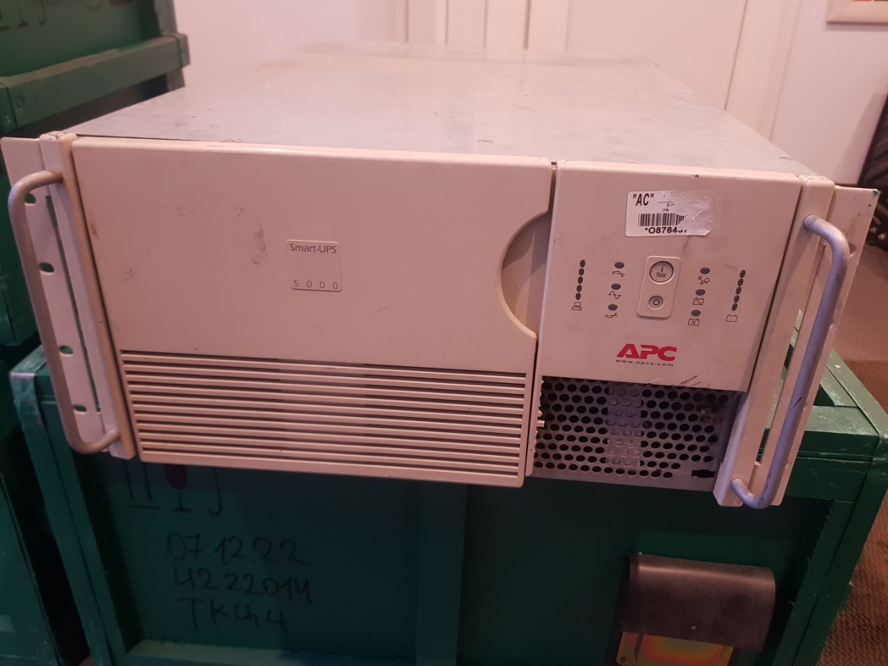 ИБП Apc smart ups 5000 б.у s.n CS0236121301 на проверку