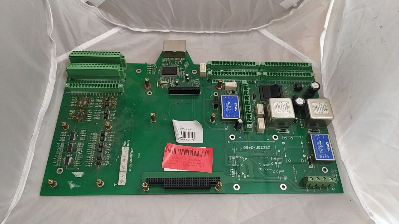 Плата для черного ящика HEADWEY V-7.3 V-6.3 б.у. s.n 110101284 на проверку