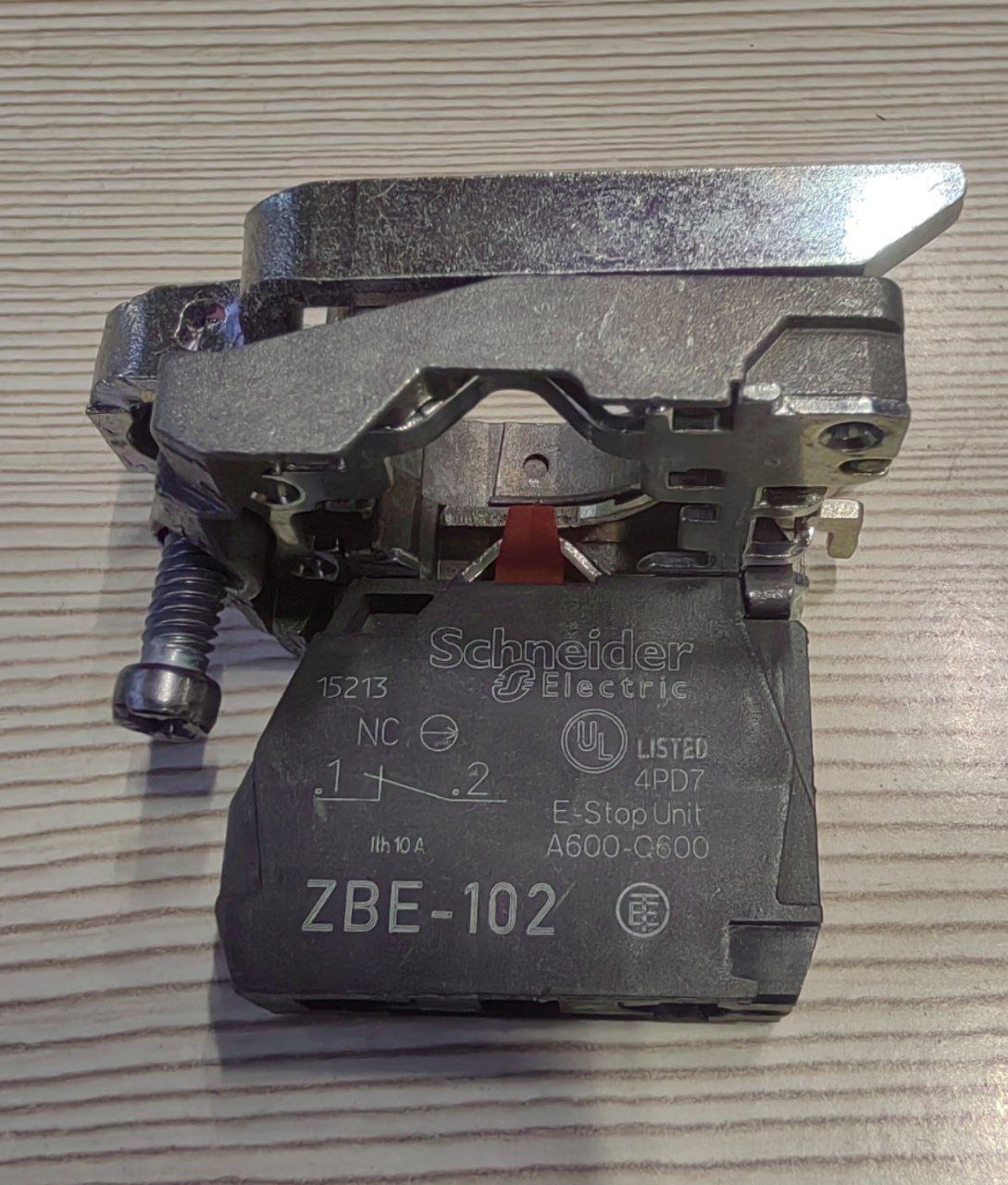 Контактный блок Schneider Electric ZBE-102, на каркасе