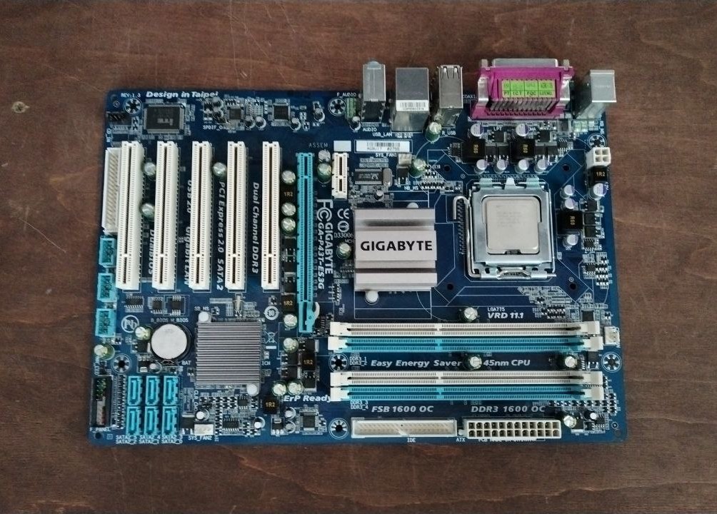 Материнская плата GIGABYTE GA-P43T-ES3G, s.n AGBU1702755, б.у, рабочая