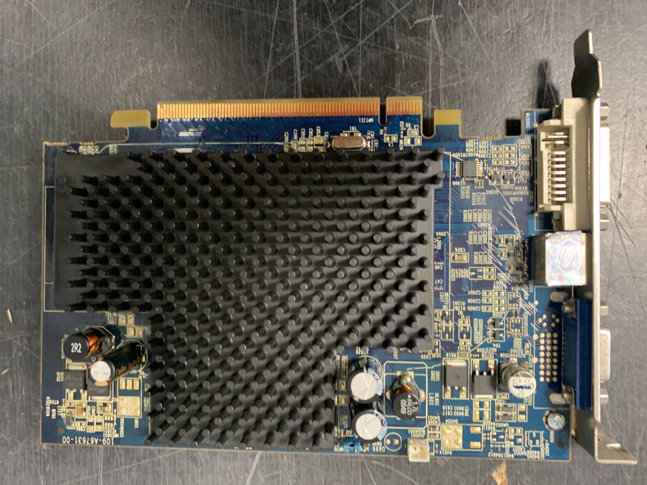 Видеокарта X1300 256Mb s/n A061700031517 б.у рабочее