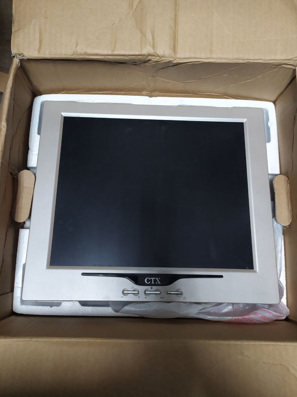 Монитор CTX S730