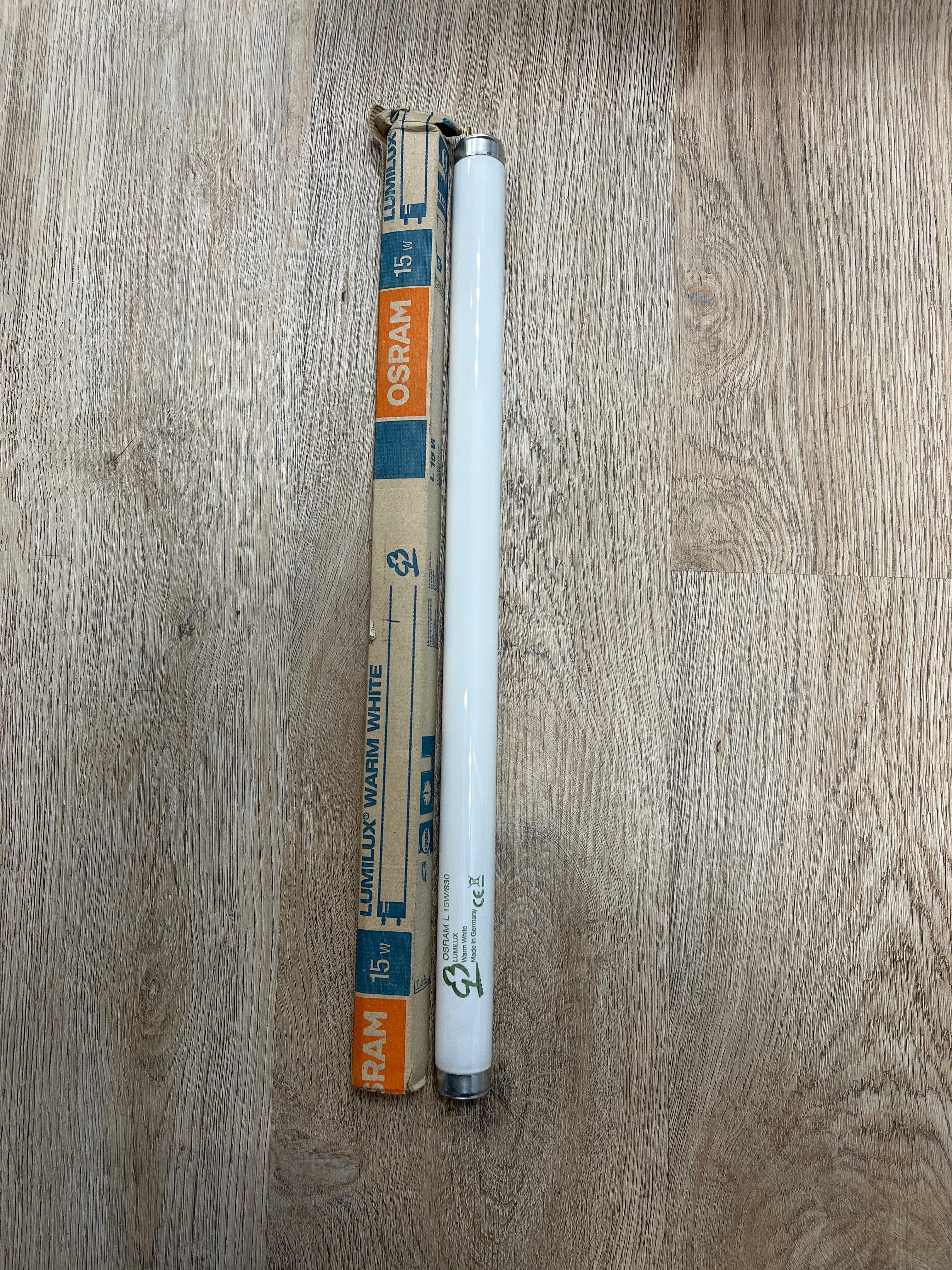 Лампа Osram Lumilux Plus Eco 15W/31-830